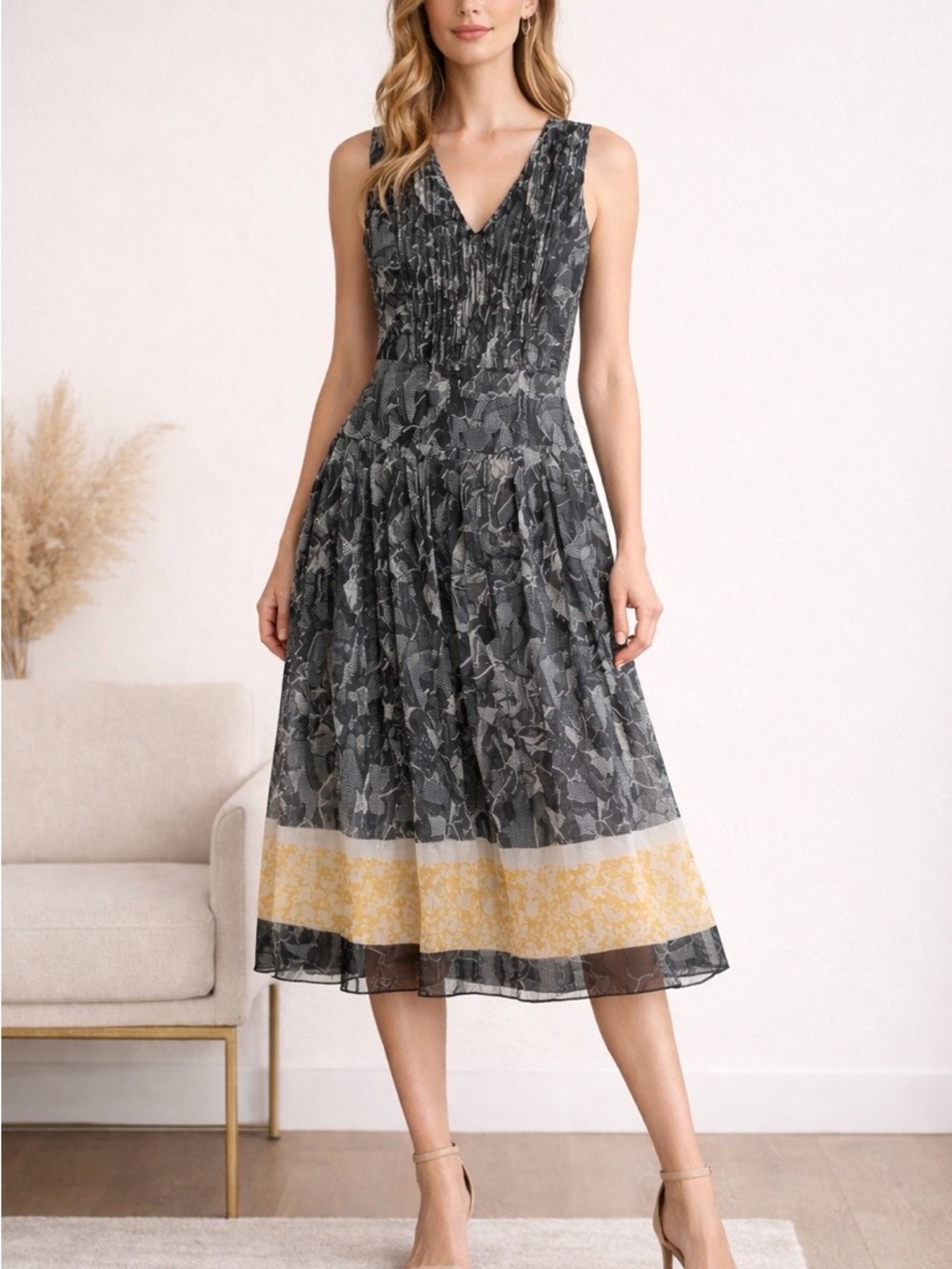 Halogen Pleated Midi Dress | V-Neck | EUC